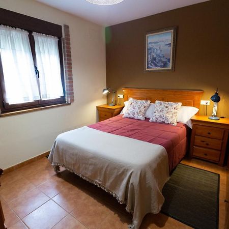 Apartamentos El Caseron Сото де Кангас Екстериор снимка