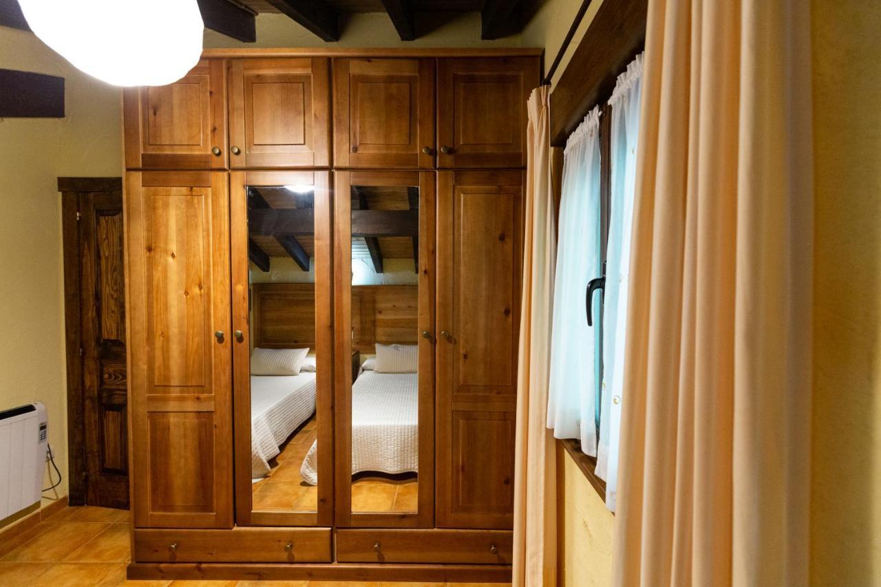 Apartamentos El Caseron Сото де Кангас Екстериор снимка